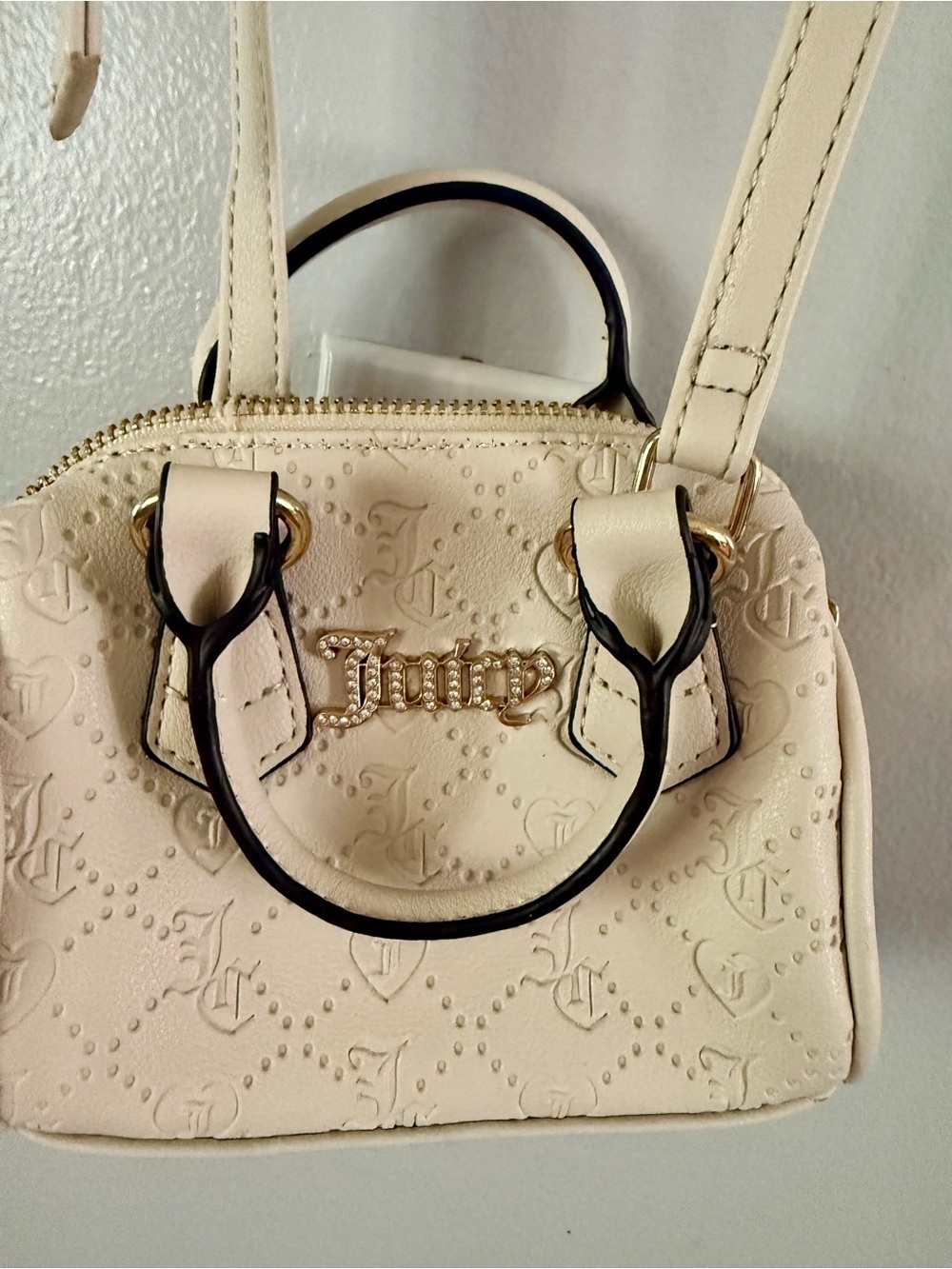 Juicy Couture Cream Mini Gothic Logo Dome Satchel Crossbody – Like New